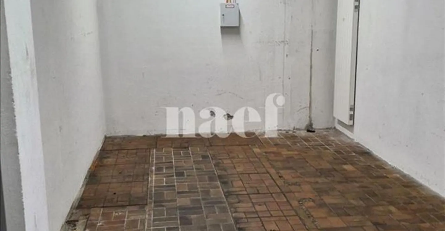 Office space for rent - Photo 1 of 3