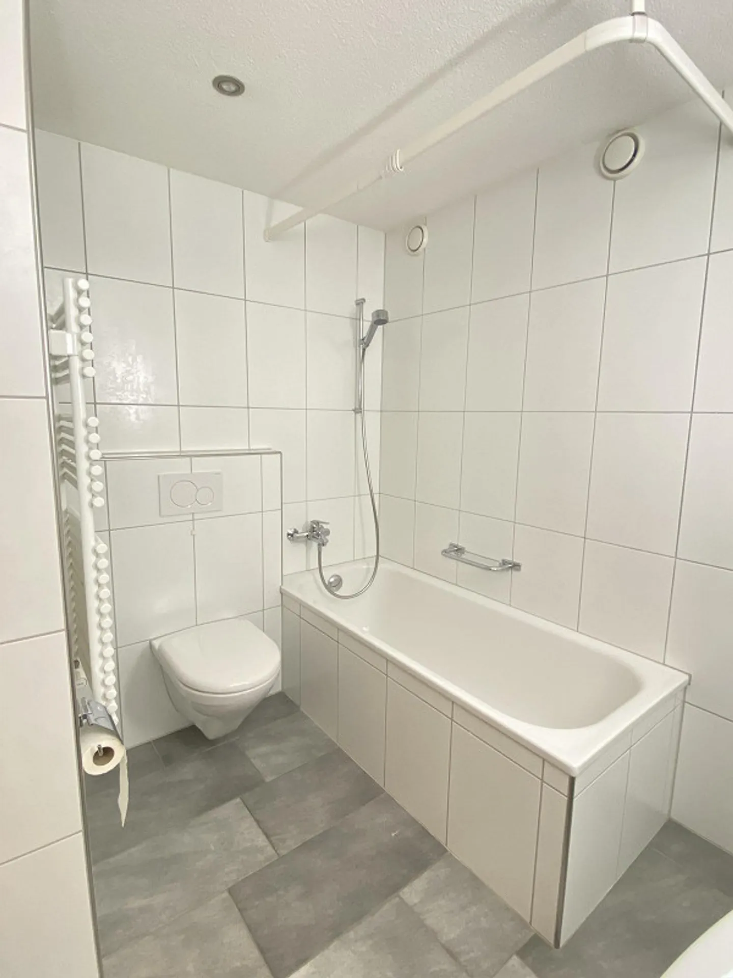 Freshly renovated, large single-family house in the green - Photo 20 of 28