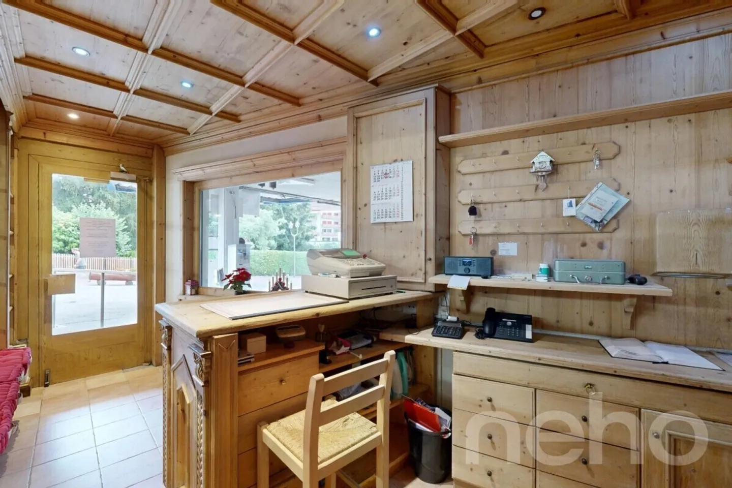 Prime Commercial Space in Crans-Montana - Photo 8 of 12