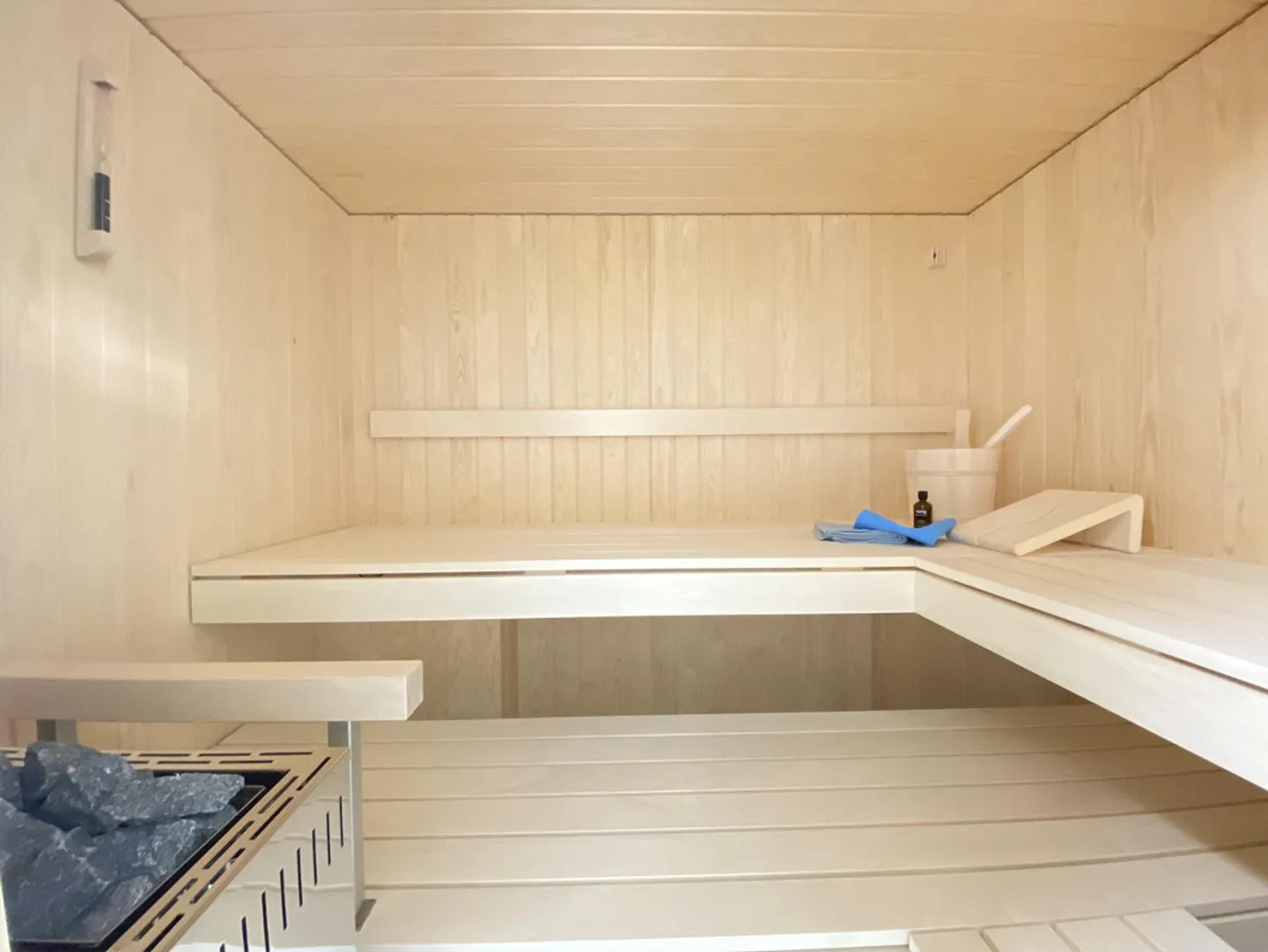 Freshly renovated, large single-family house in the green - Photo 26 of 28