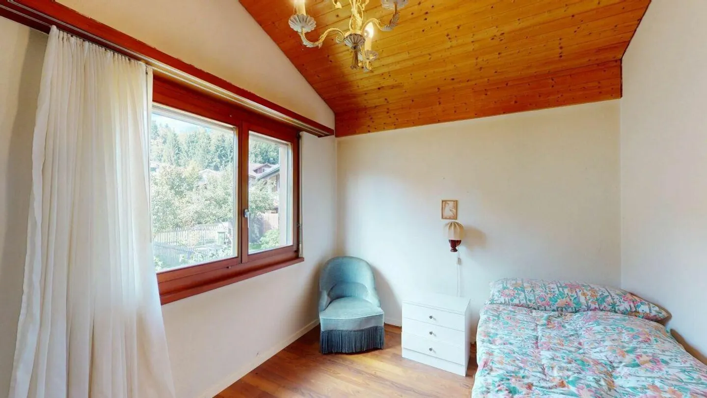 Cozy Corner House with Lots of Charm - Photo 7 of 12