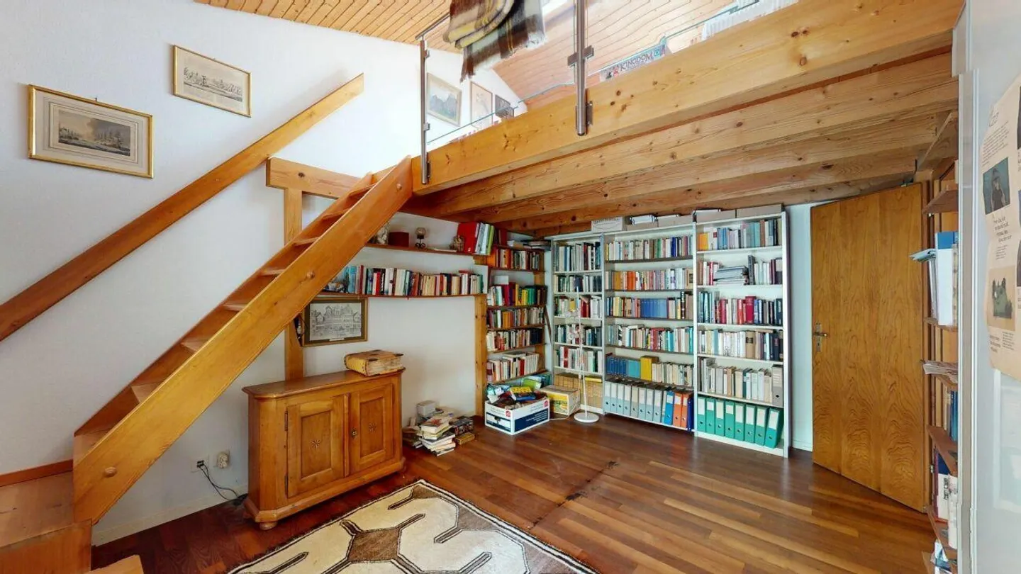 Cozy Corner House with Lots of Charm - Photo 9 of 12