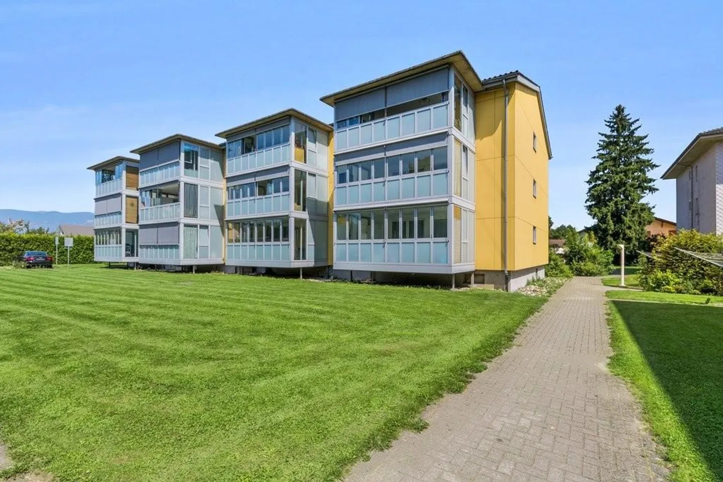 Piano terra / ricomincia in autunno - Foto 1 di 10