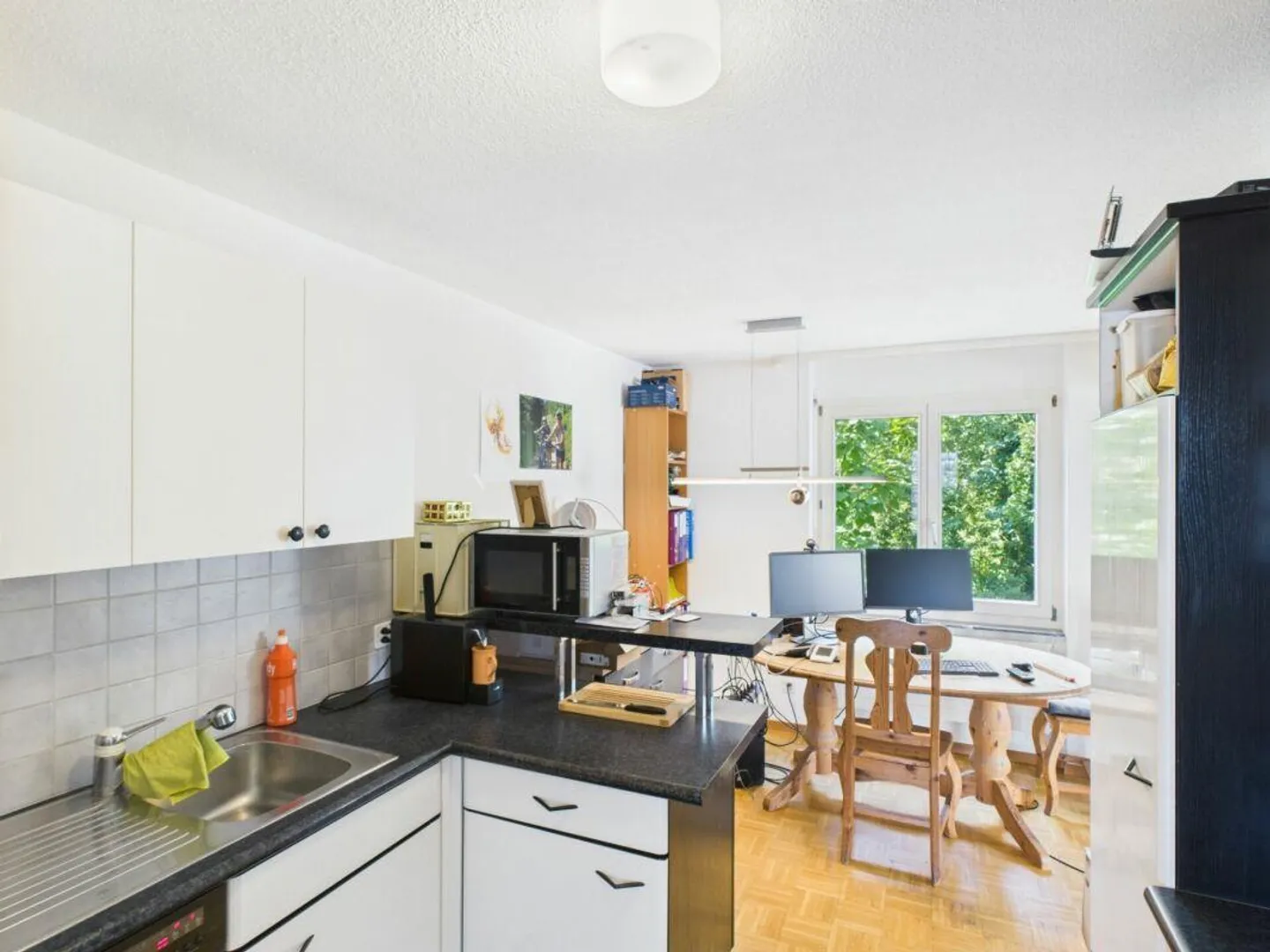 Charmante 2.5 Zimmer Wohnung - Foto 2 von 13