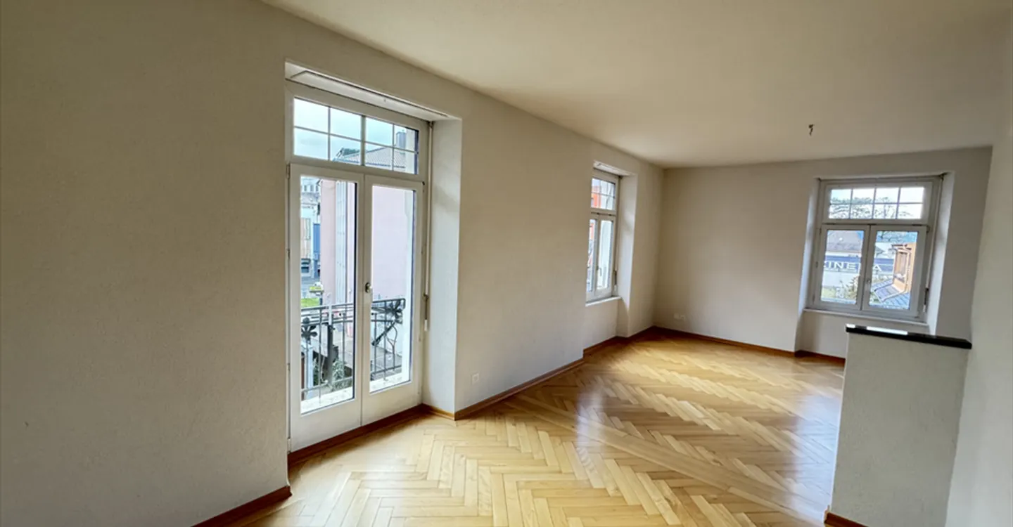 Renovated Apartments Near Train - Photo 6 of 8