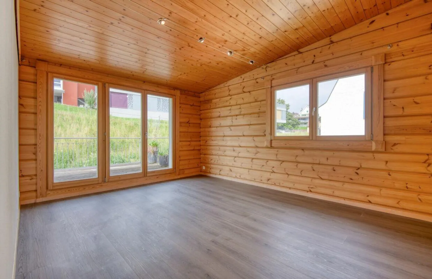 Appartamento 2 camere con terrazza su tutta la lunghezza dell'appartamento - Foto 3 di 8