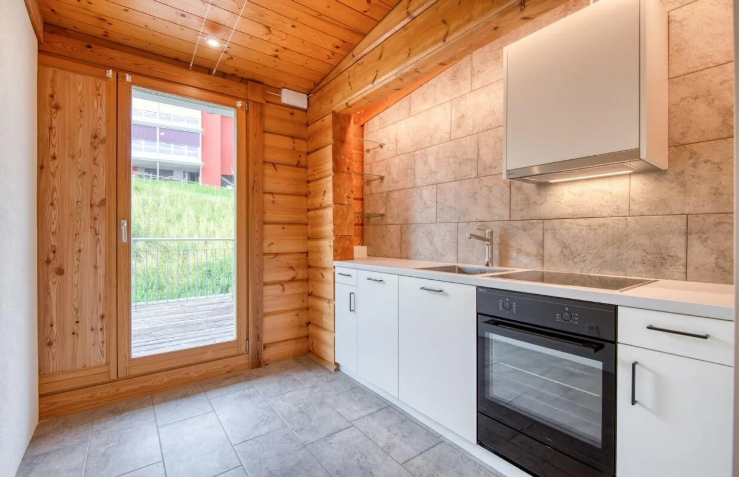 Appartamento 2 camere con terrazza su tutta la lunghezza dell'appartamento - Foto 5 di 8