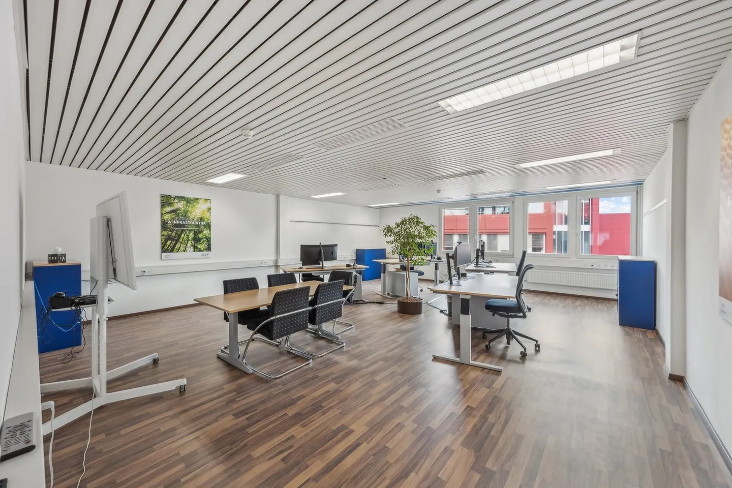 Flessibile e moderno: spazio ufficio a partire da 300 m² con molti extra! - Foto 8 di 14