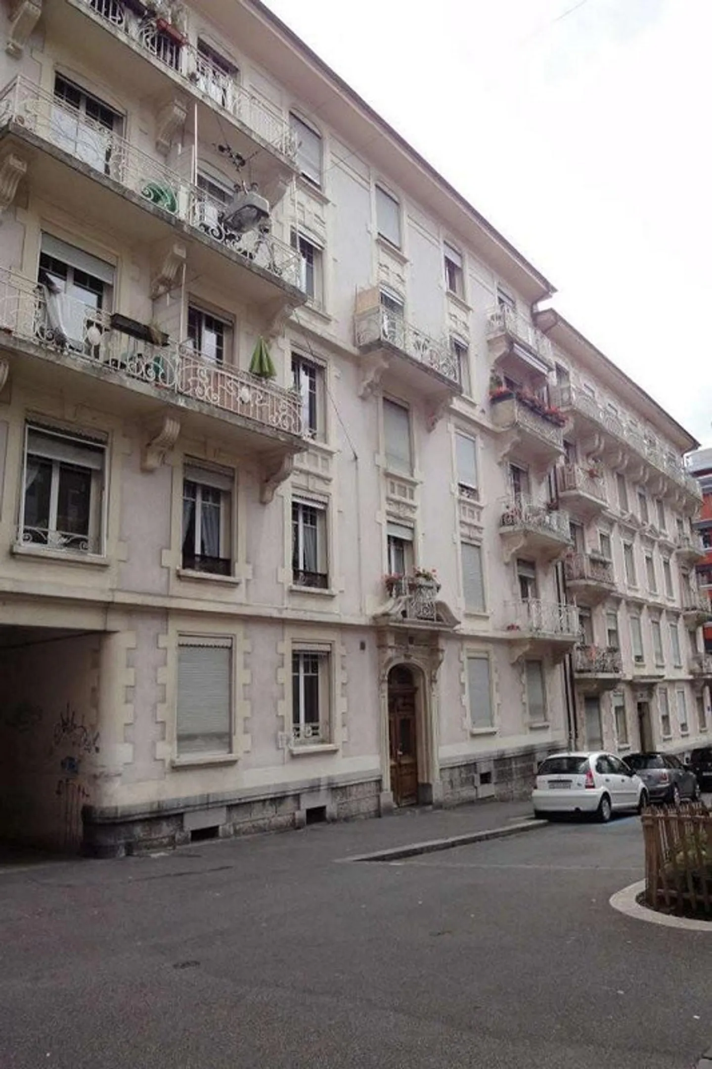 Logement rénové au centre ville ! - Photo 1 sur 6