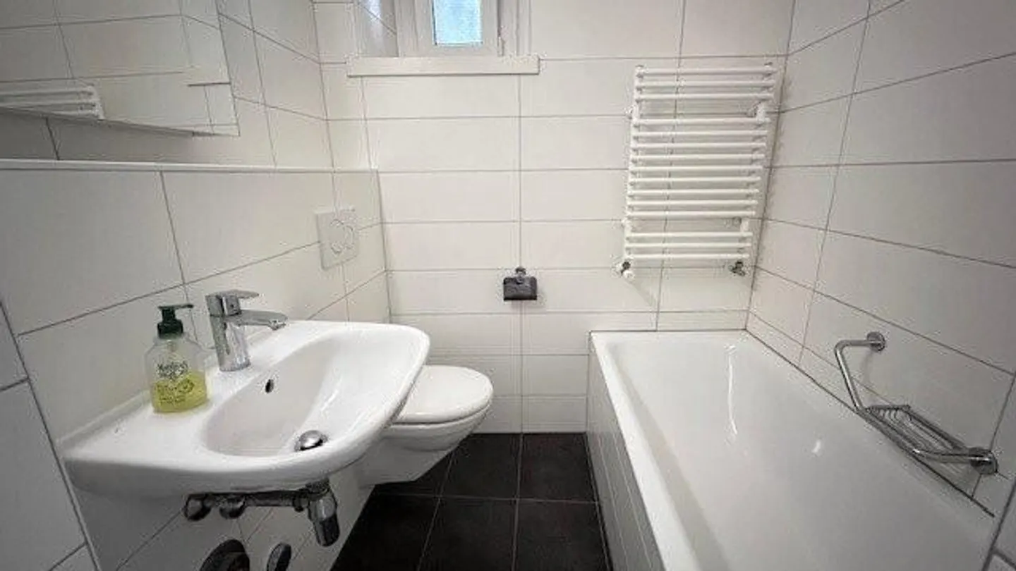 Logement rénové au centre ville ! - Photo 2 sur 6