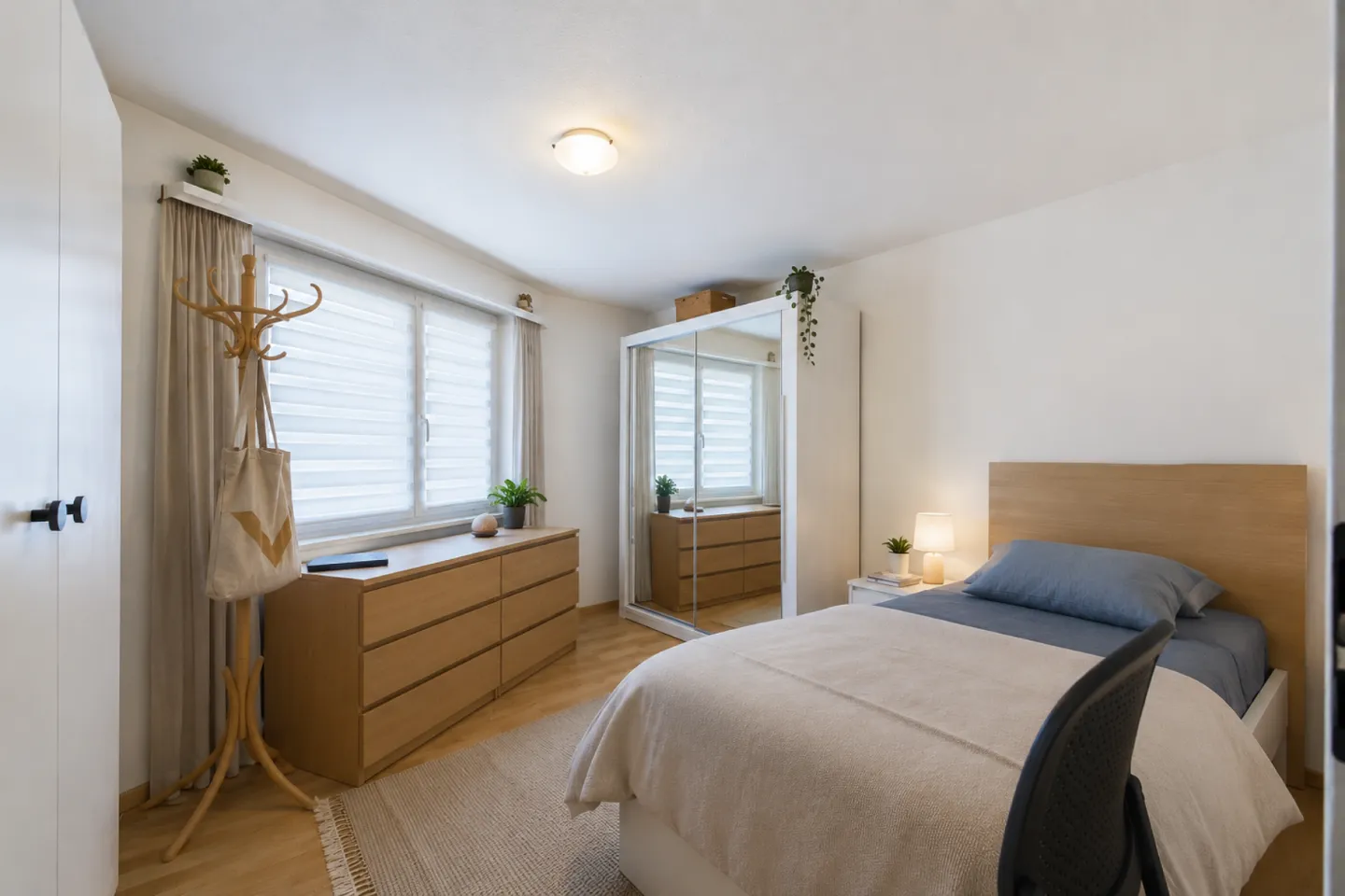 Helle Wohnung mit Balkon - Foto 6 von 11