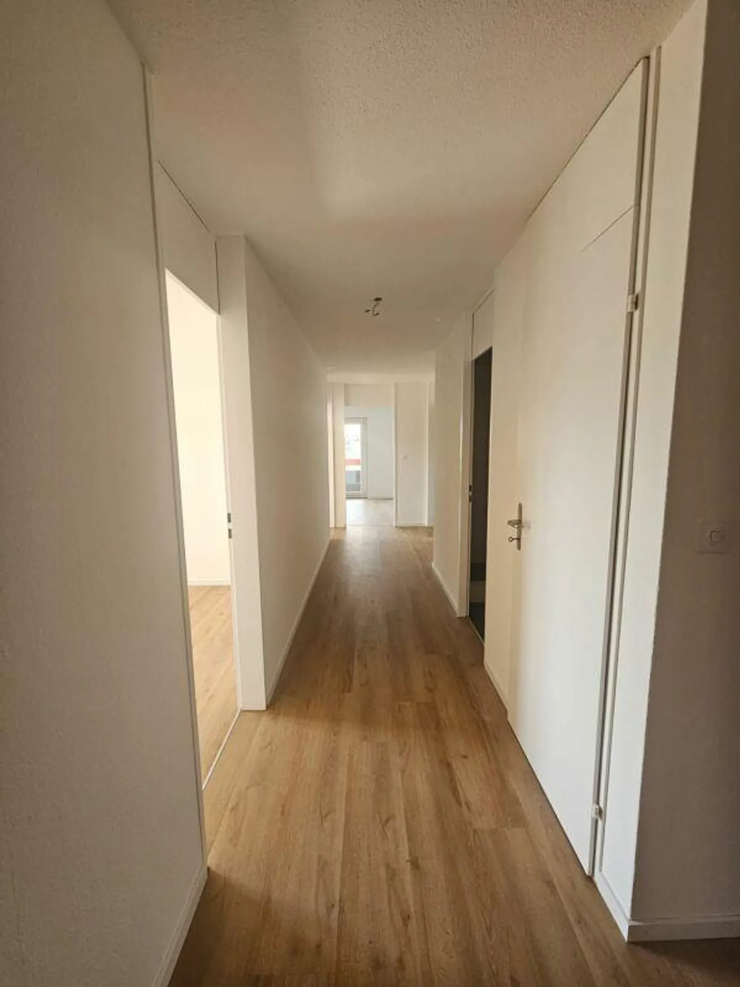 Appartamento moderno 3.5 stanze - Foto 6 di 8