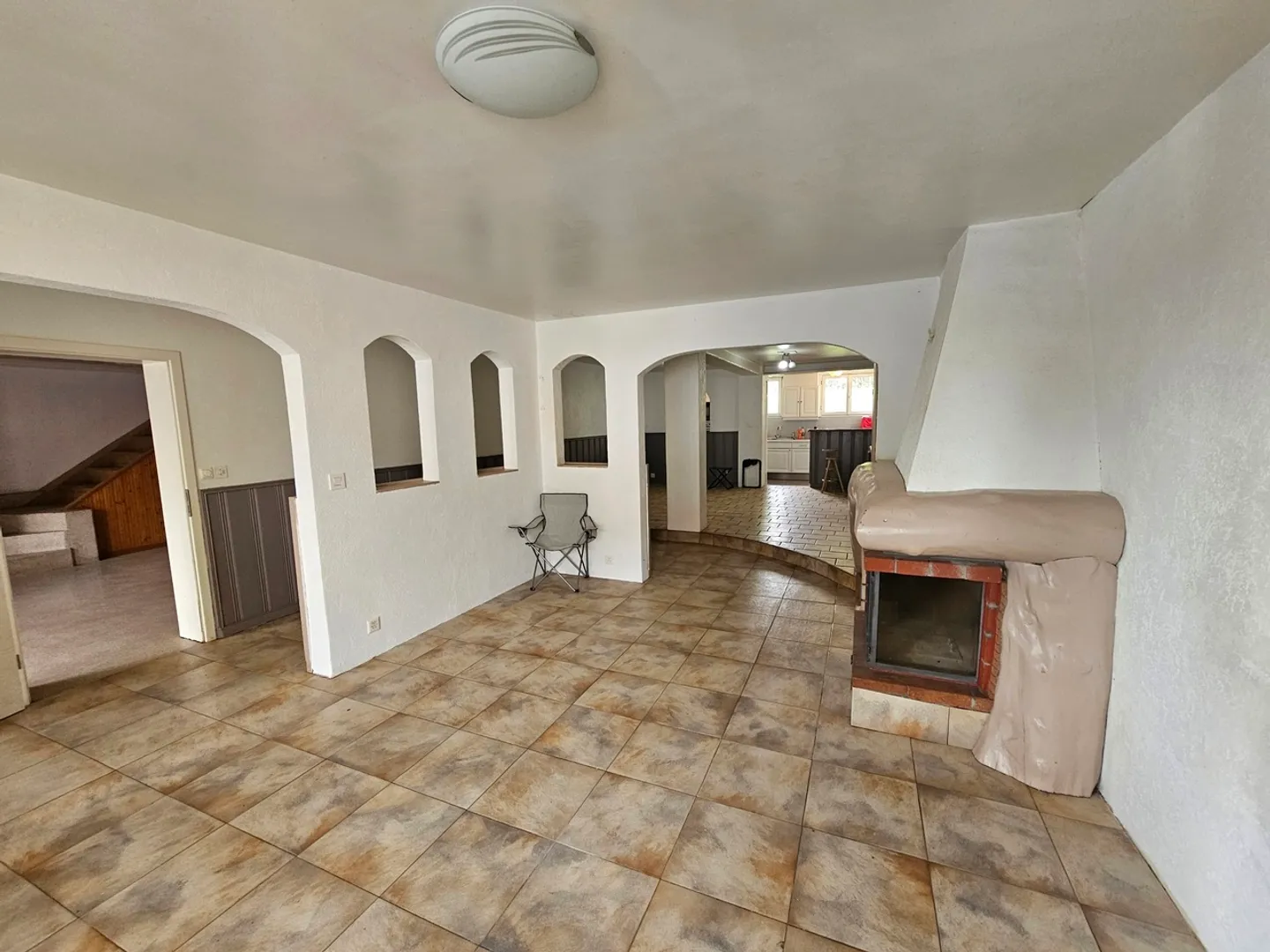 RARE! Appartamento di 7.5 stanze con giardino a Longirod - Foto 3 di 15