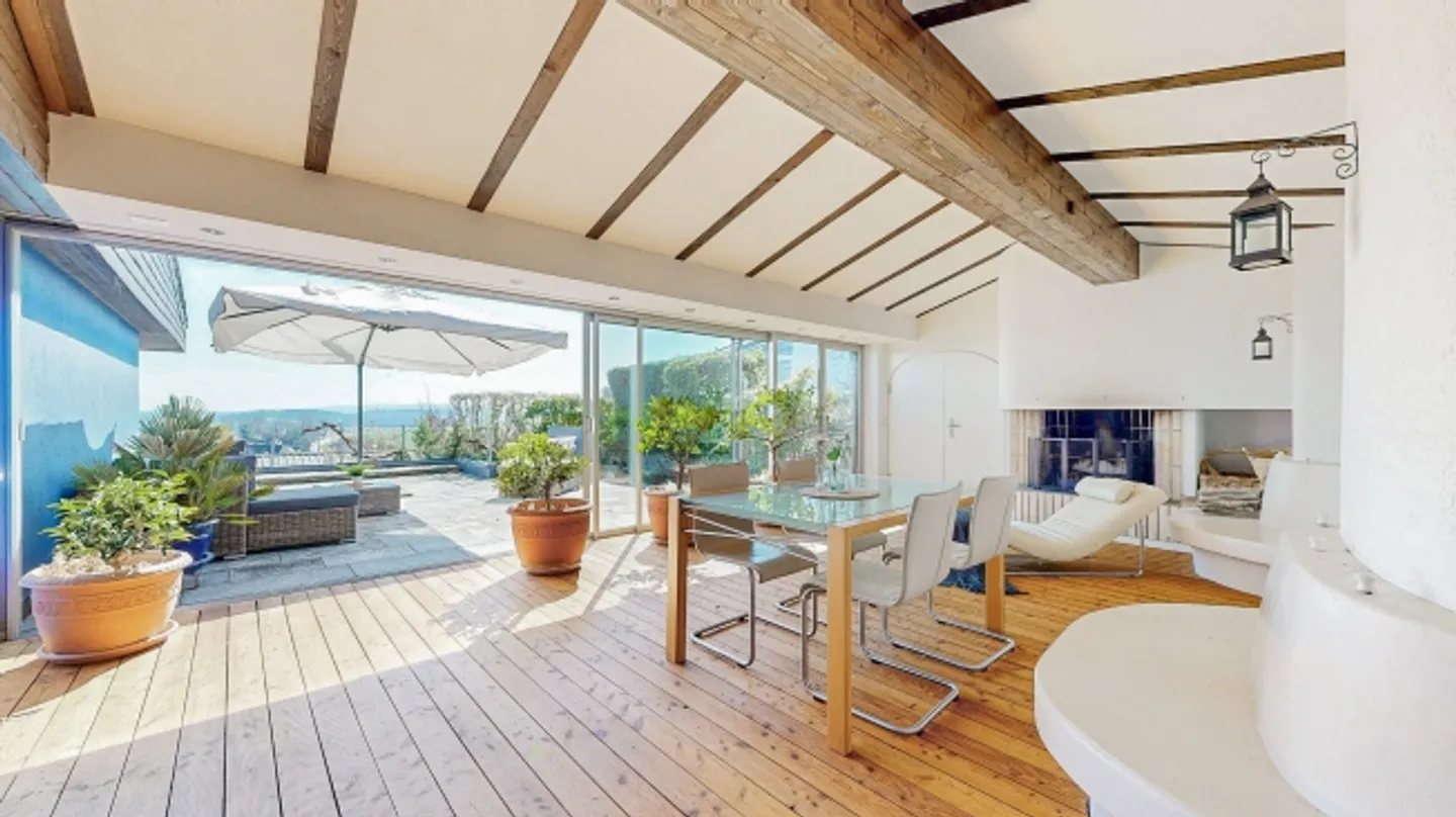 OASI DI BENESSERE CON VISTA PANORAMICA E PISCINA INTERNA - Foto 1 di 8