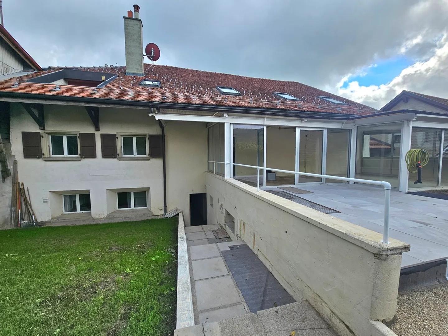 RARE! Appartamento di 7.5 stanze con giardino a Longirod - Foto 2 di 15