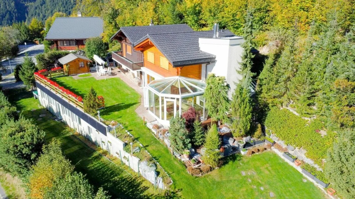 Chalet con 9,5 camere a Ovronnaz - Foto 1 di 47