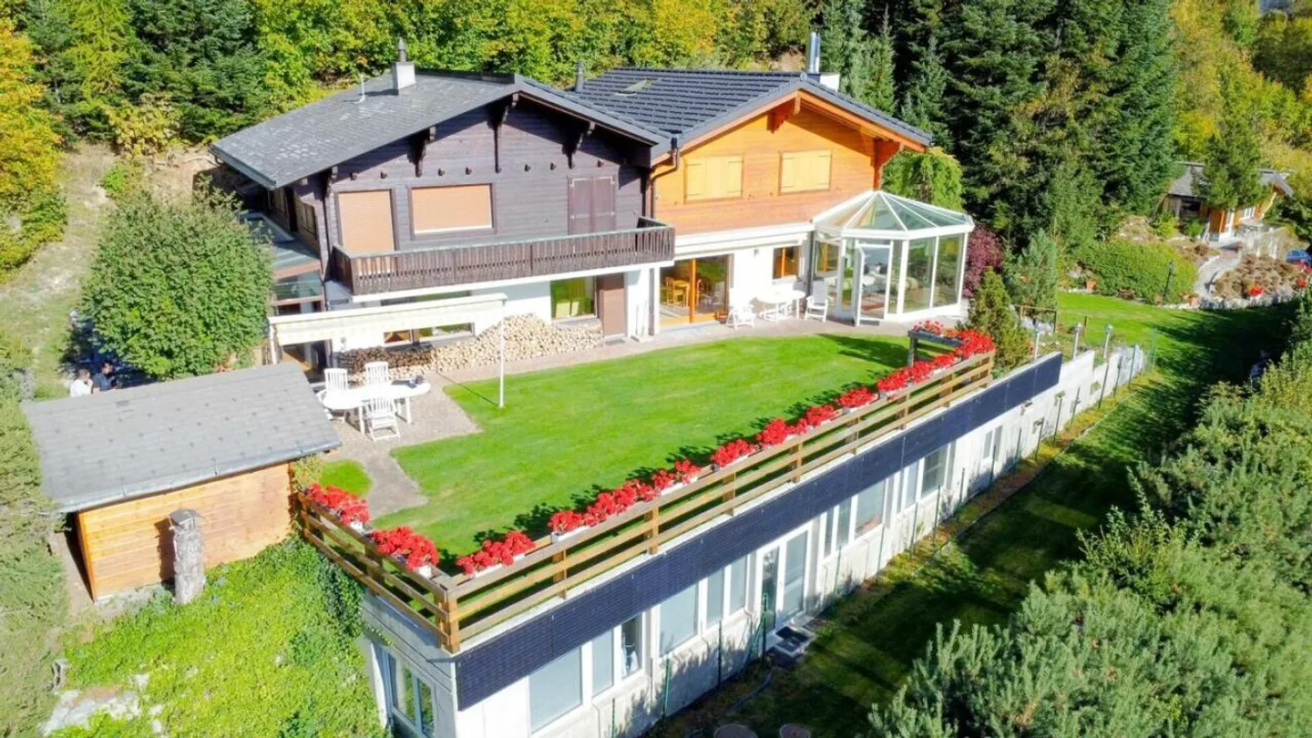 Chalet con 9,5 camere a Ovronnaz - Foto 2 di 47
