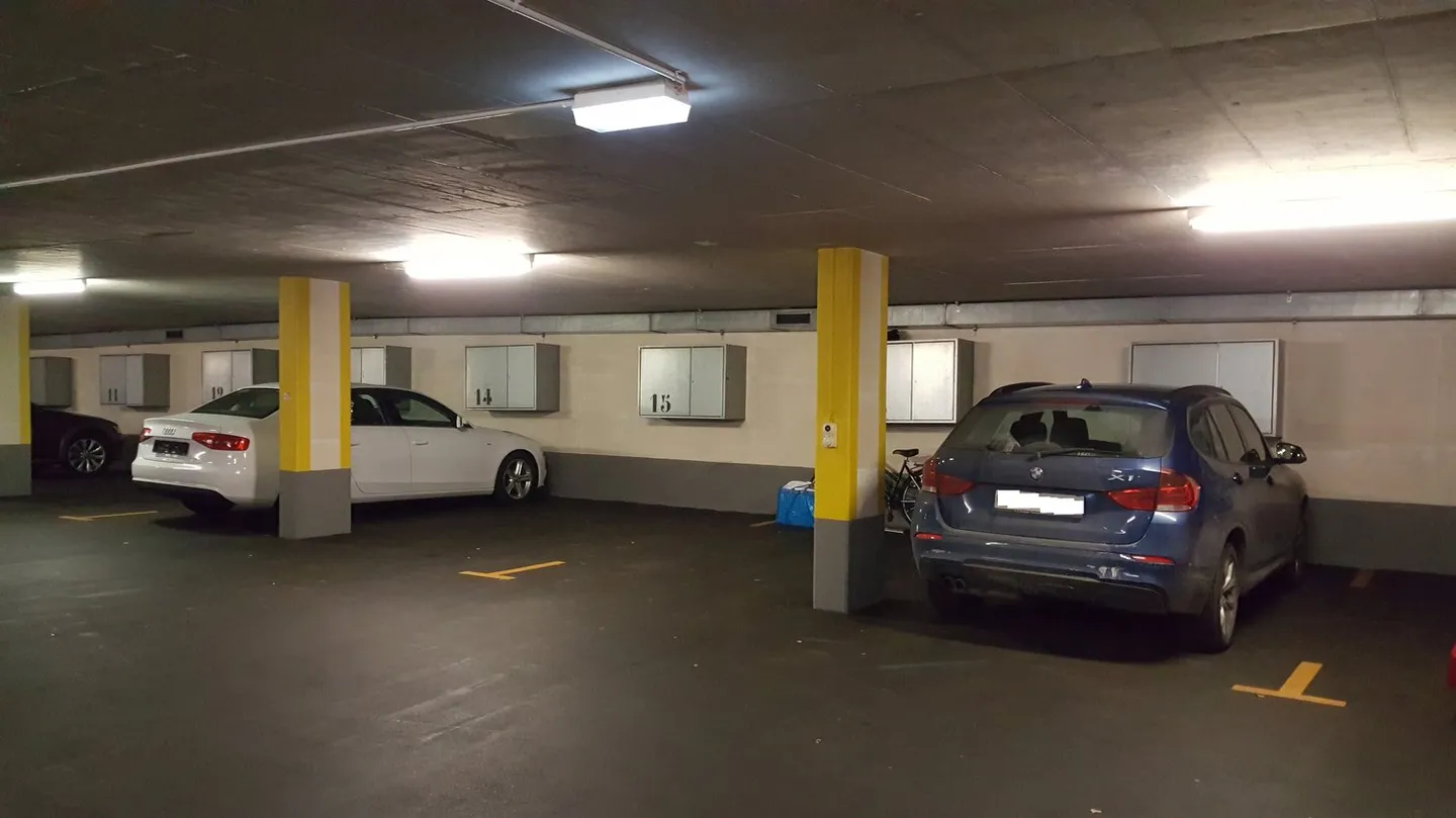 Places de stationnement à louer - Photo 3 sur 4