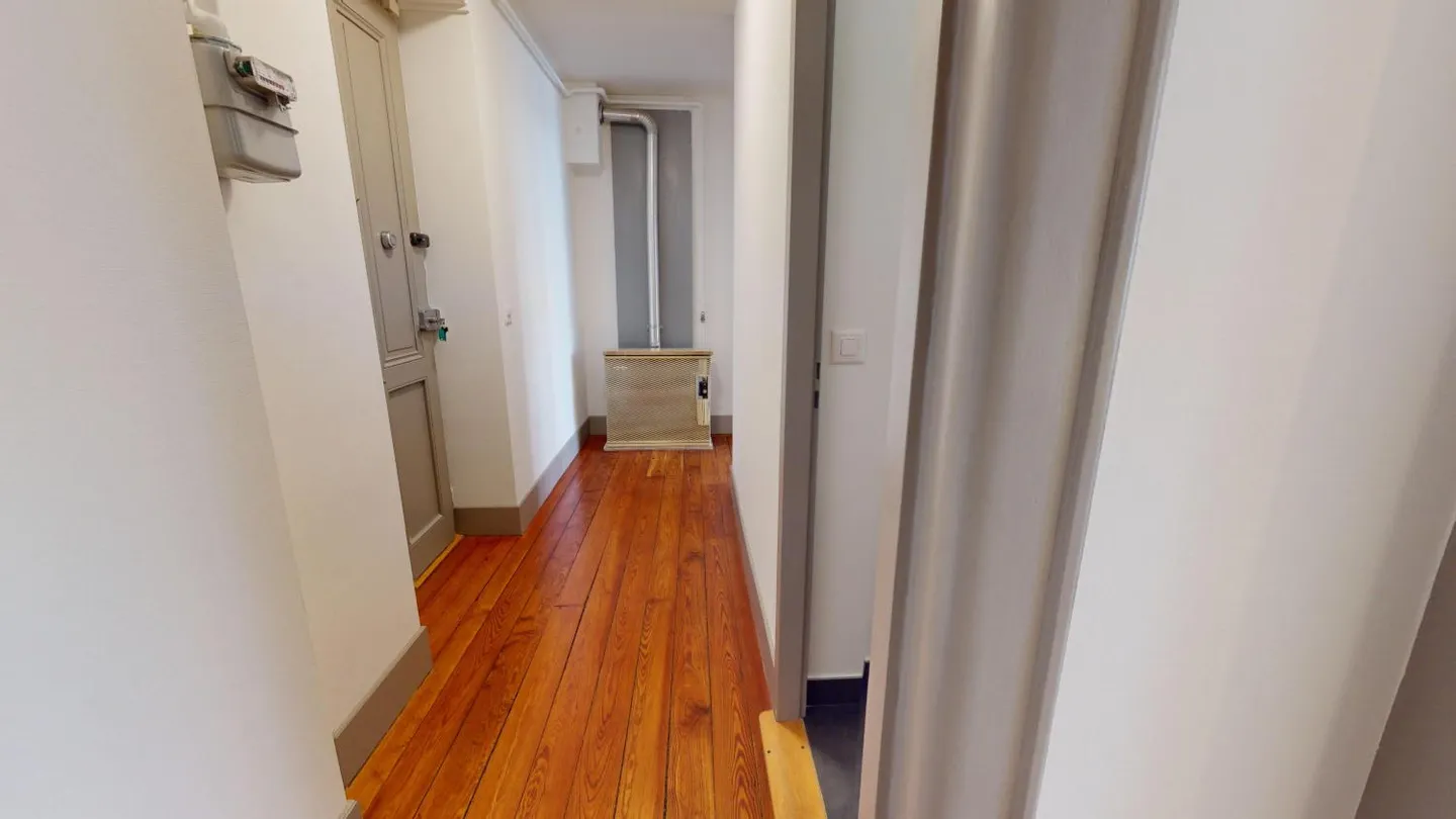 FURNISHED 3-ROOM APARTMENT - opposite the Eaux-Vives train station - Photo 12 of 17