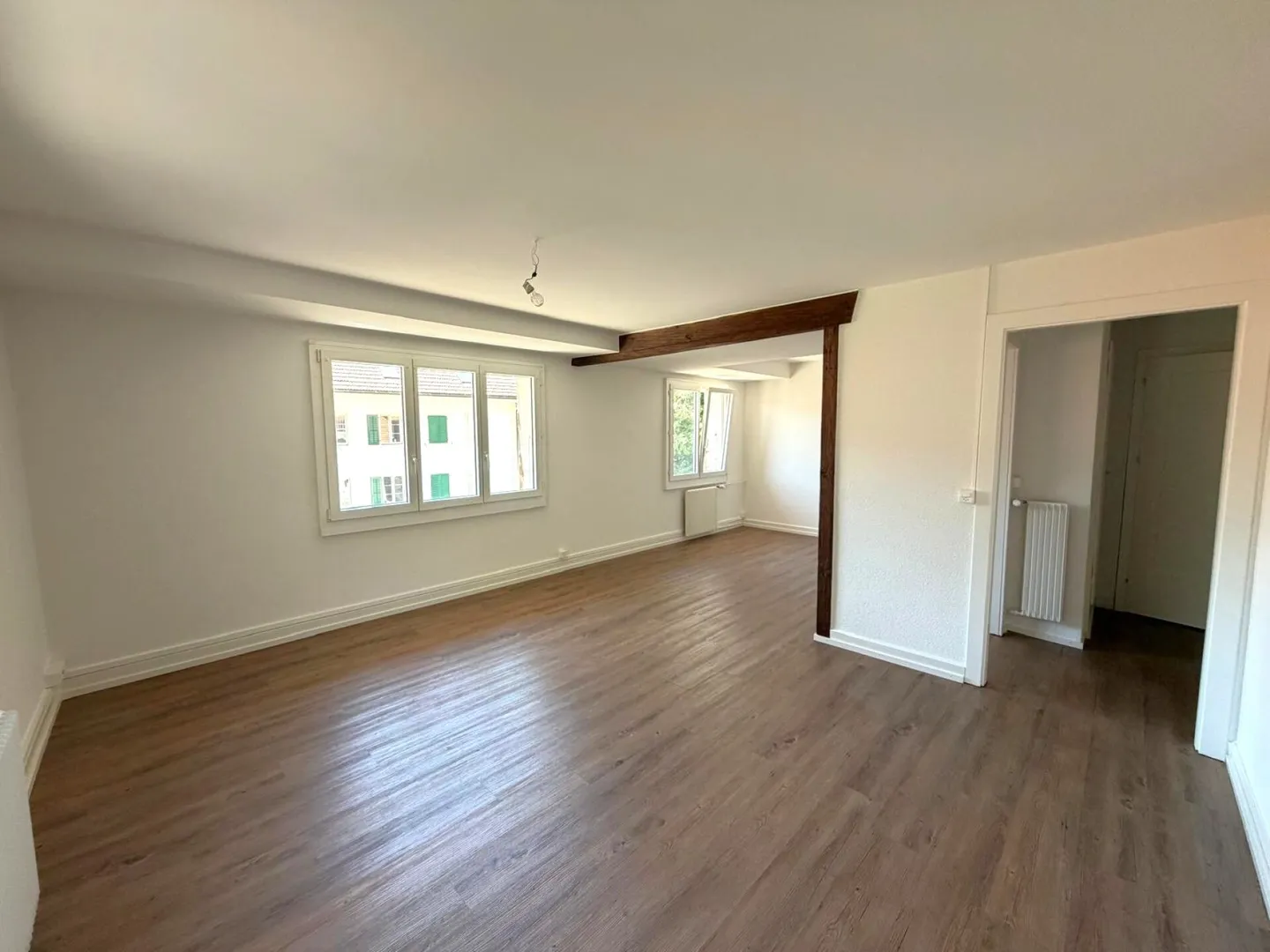 St-Imier, schöne renovierte 3.5-Zimmer-Wohnung im 2. Stock - Foto 7 von 8