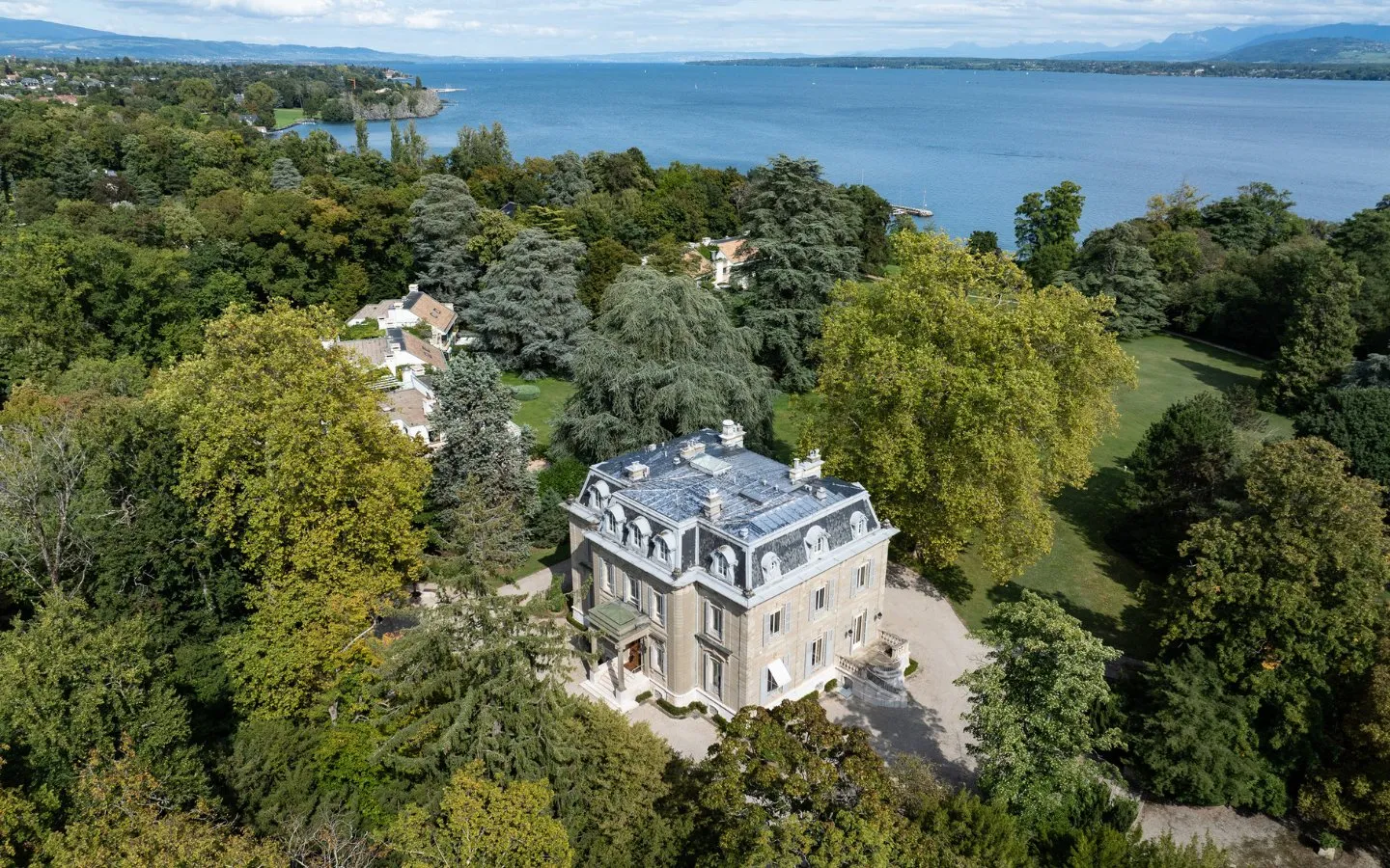 Villa Fleur d'Eau - A Swiss Gem - Photo 1 of 27