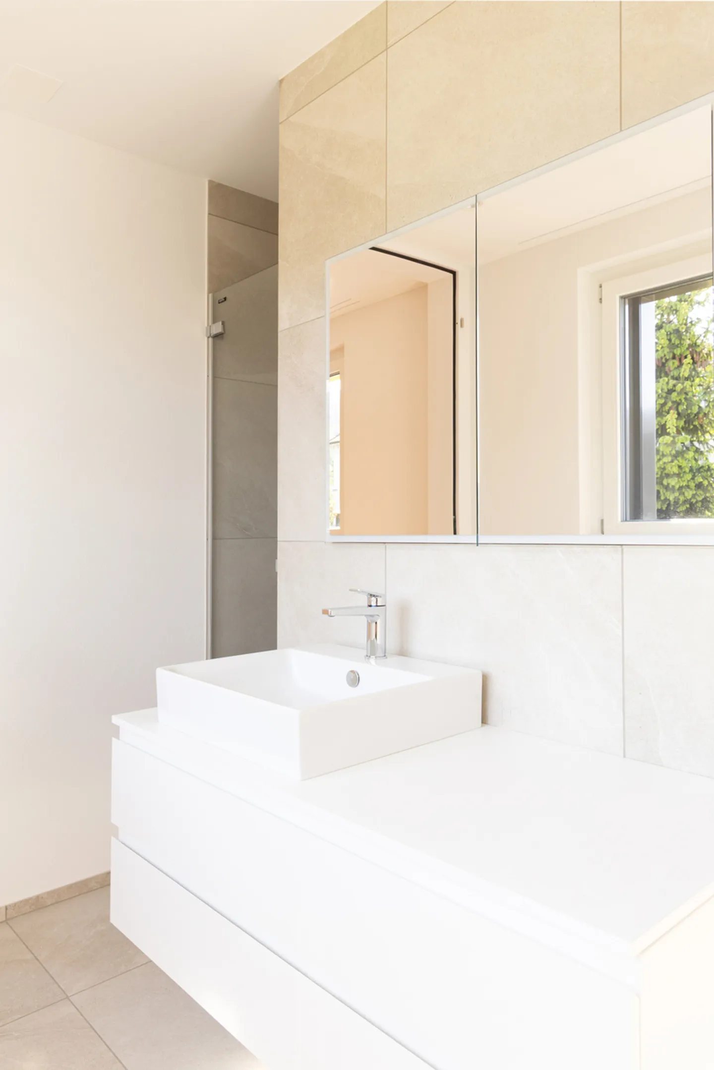 Modern living experience with a view in Rorschacherberg - Photo 9 of 12