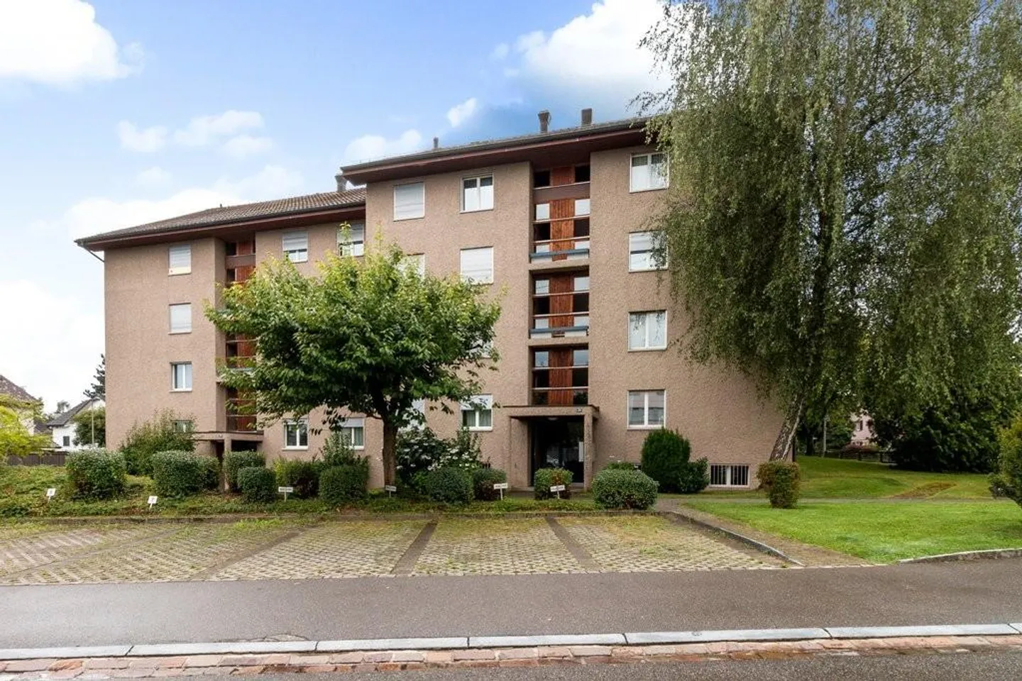 Parkplätze in Schwerzenbach gesucht? - Foto 1 di 3