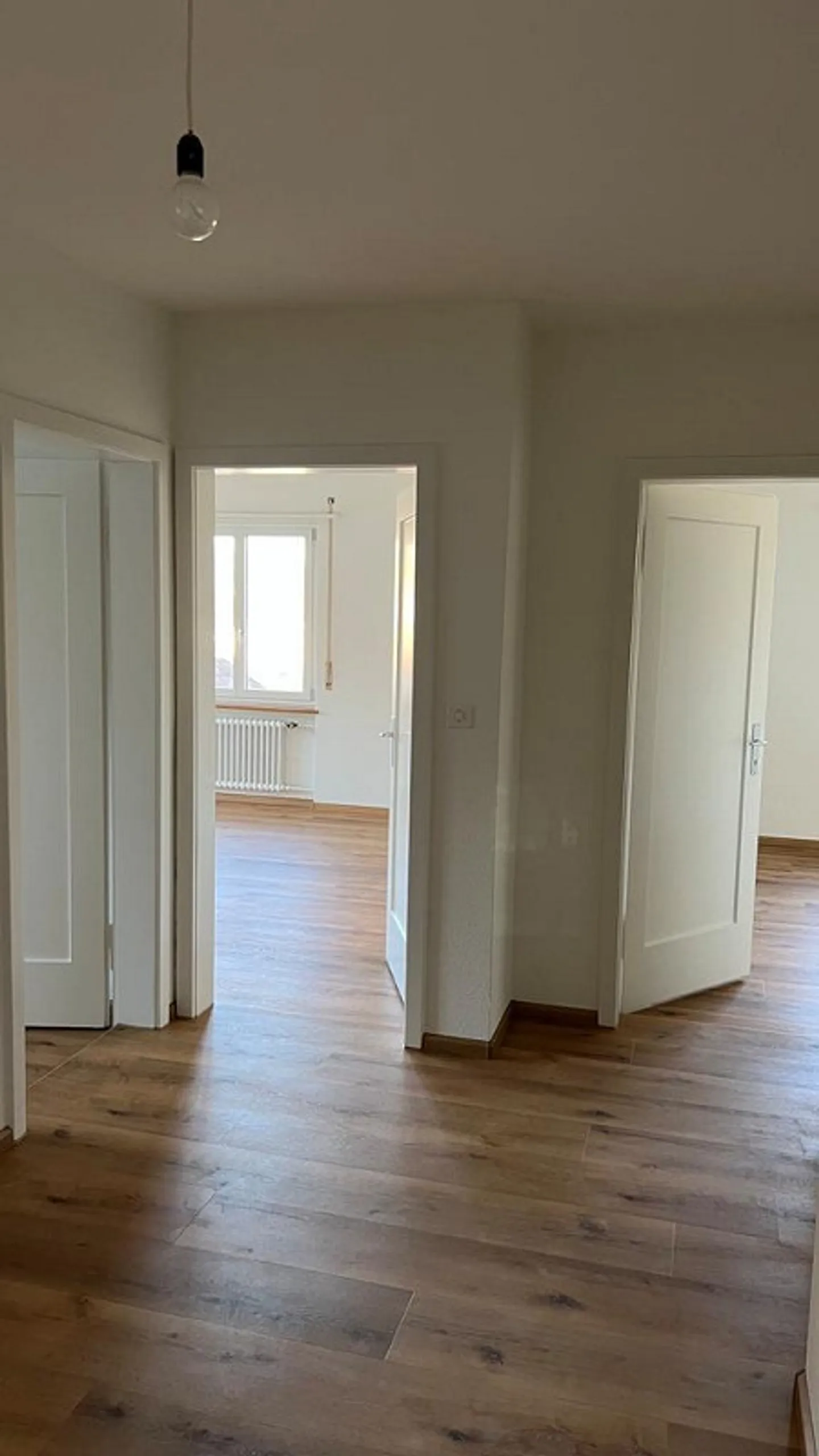 Renovated 4-room apartment on the 2nd floor - Photo 1 of 6
