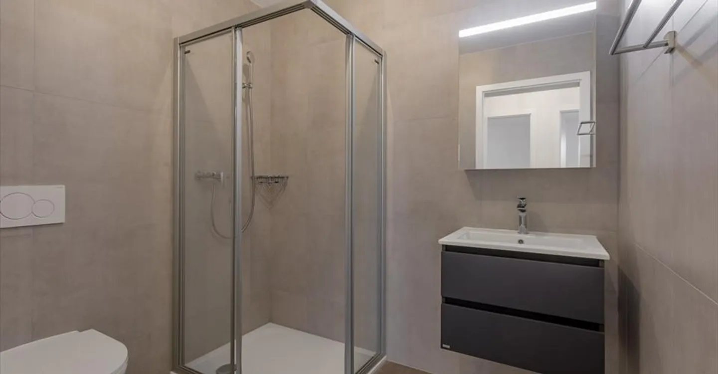 Appartamento nuovo di 4.5 locali con balcone al piano terra in vendita a St-Aubin - Foto 3 di 6