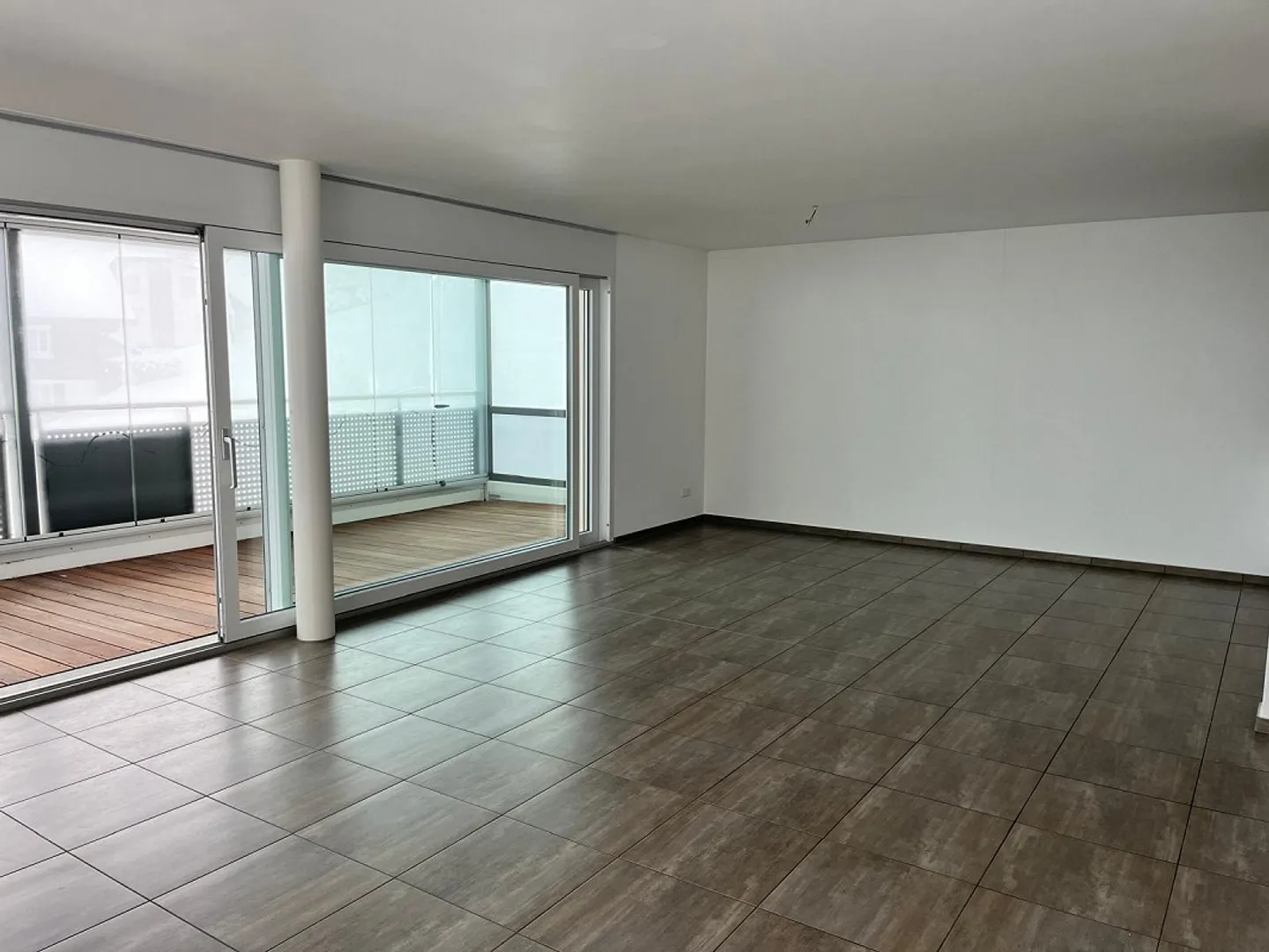 1 Month Free Living: Exclusive Apartment with a View - Photo 1 of 10