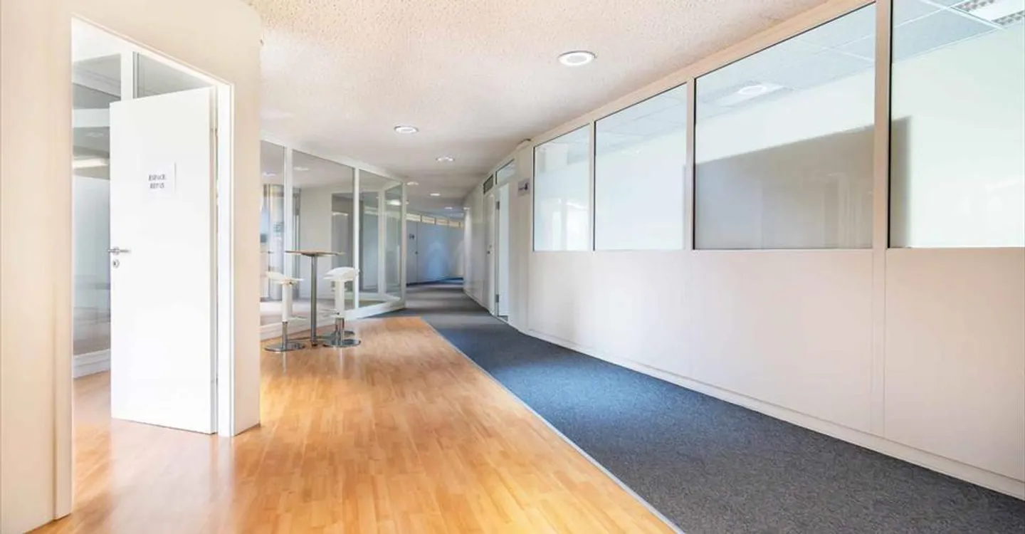 Spazio ufficio in affitto - Foto 2 di 10