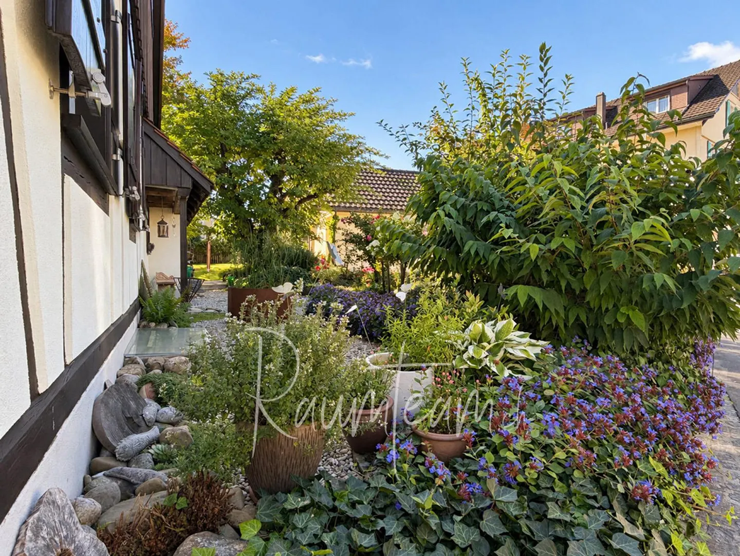 Beaucoup d'espace pour deux : Une maison avec caractère et jardin - Photo 2 sur 23
