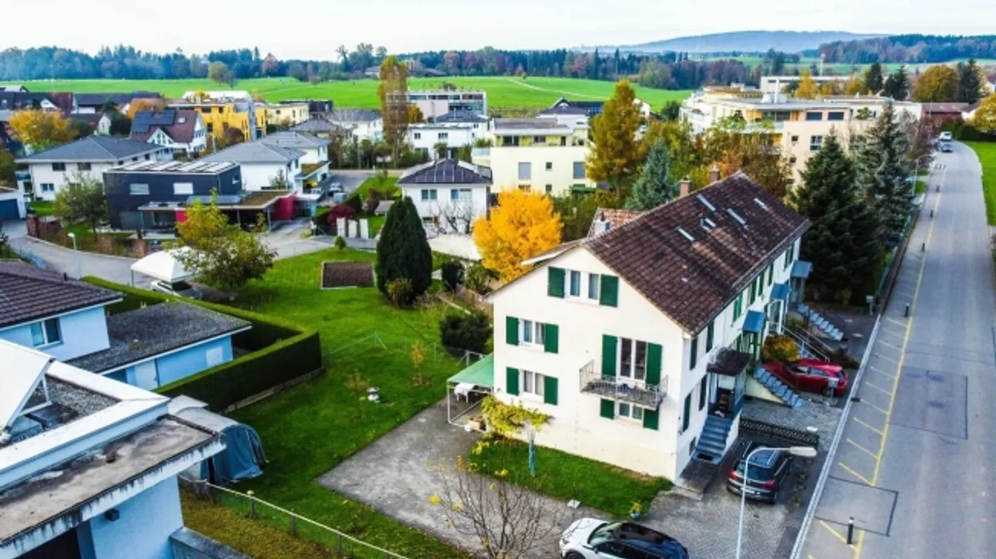 Single-family house in a beautiful location with a large garden - Photo 2 of 10