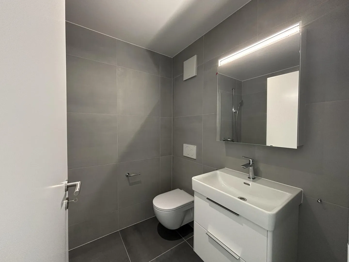 2190 - n°32 - 3.5 Room Penthouse Apartment - EXCEPTIONAL? 1st NET RENT OFFERED! - Photo 5 of 6