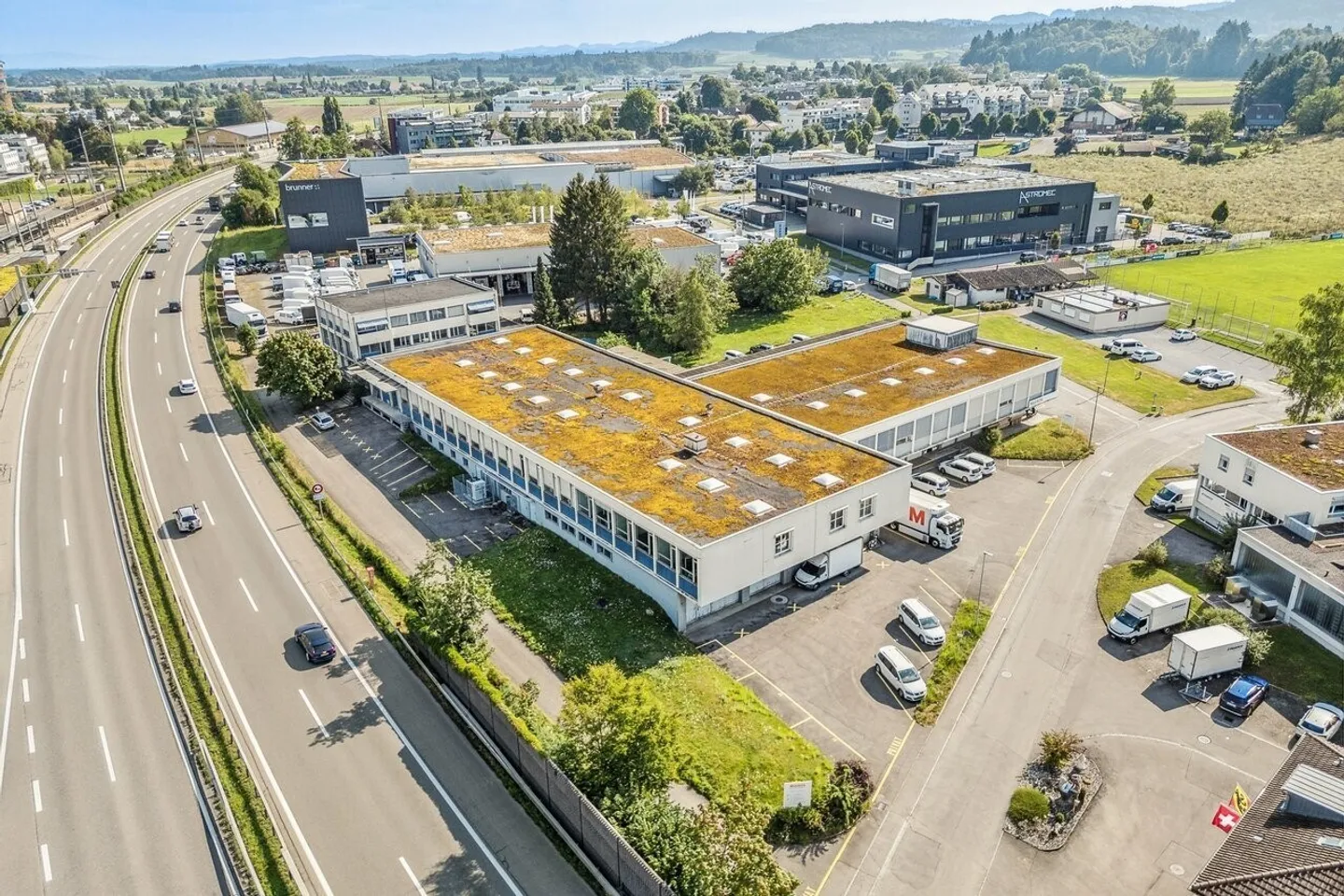 Votre surface de succès - aménagement haut de gamme et connexions parfaites ! - Photo 11 sur 11