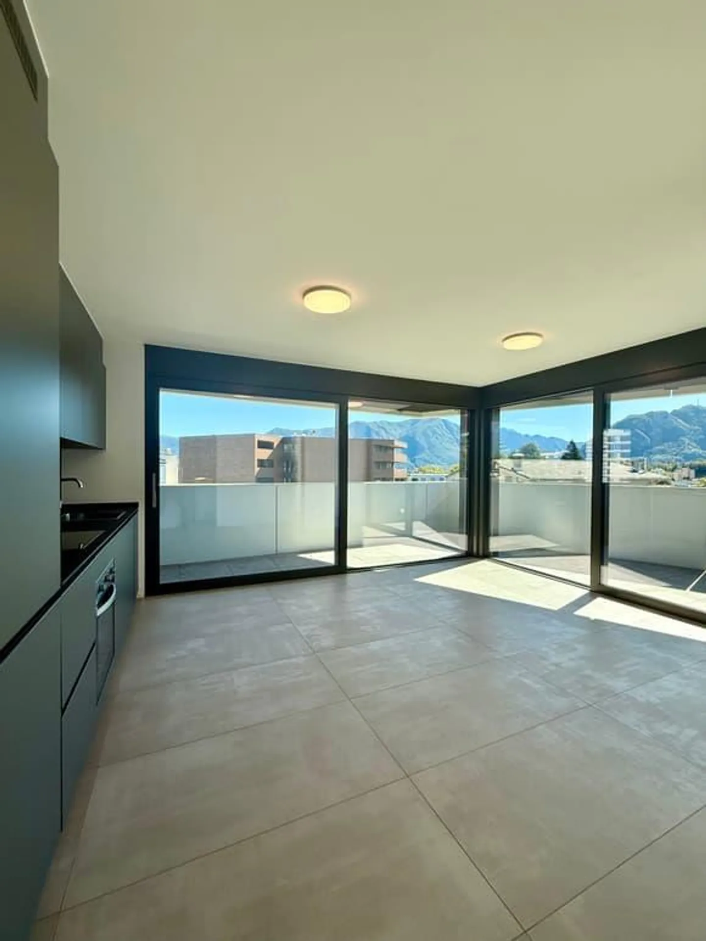 Breganzona 3.5 Room Rent 1900 Additional Costs 200 - Photo 2 of 5