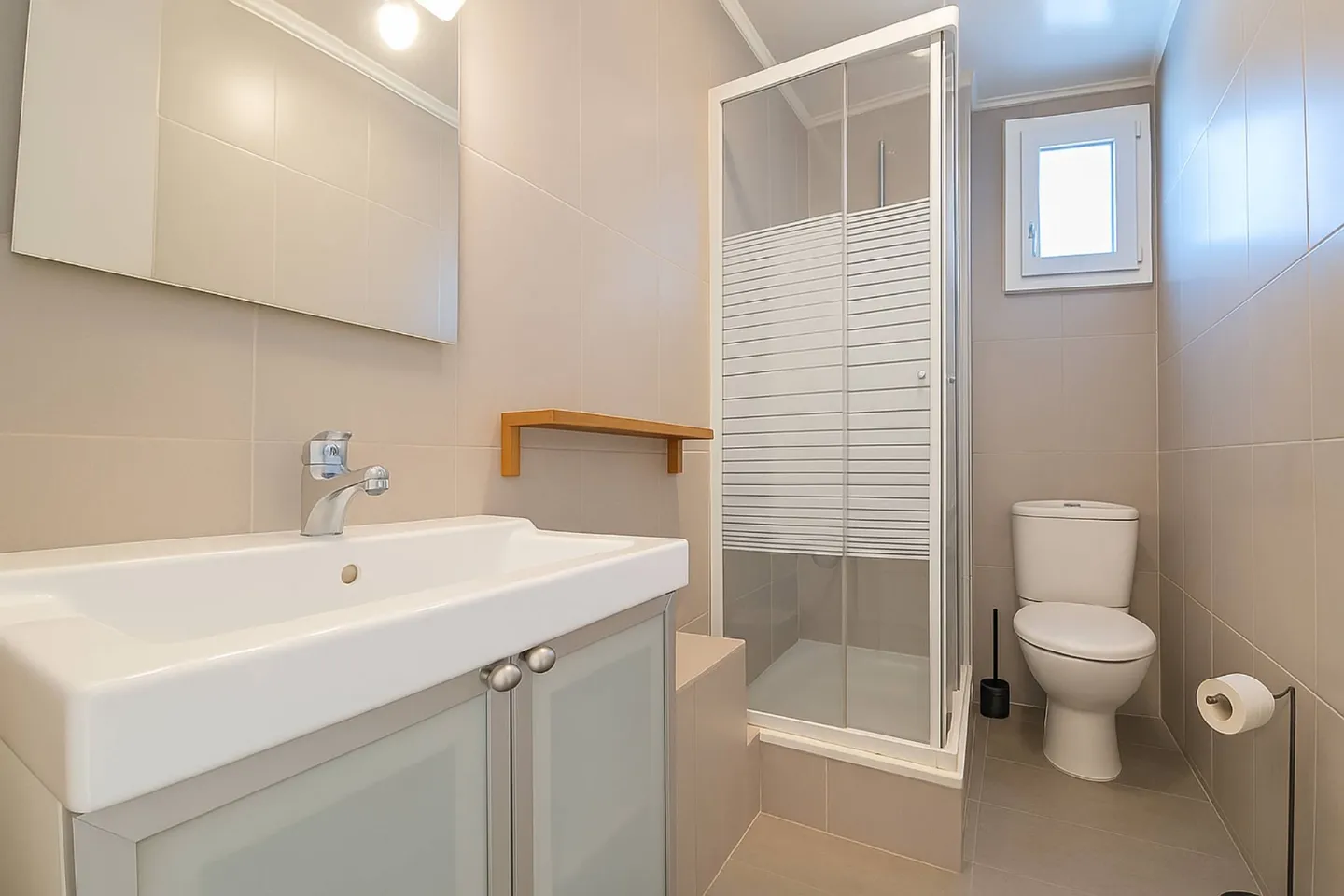 Un bozzolo luminoso nel cuore di Montreux - Foto 9 di 12