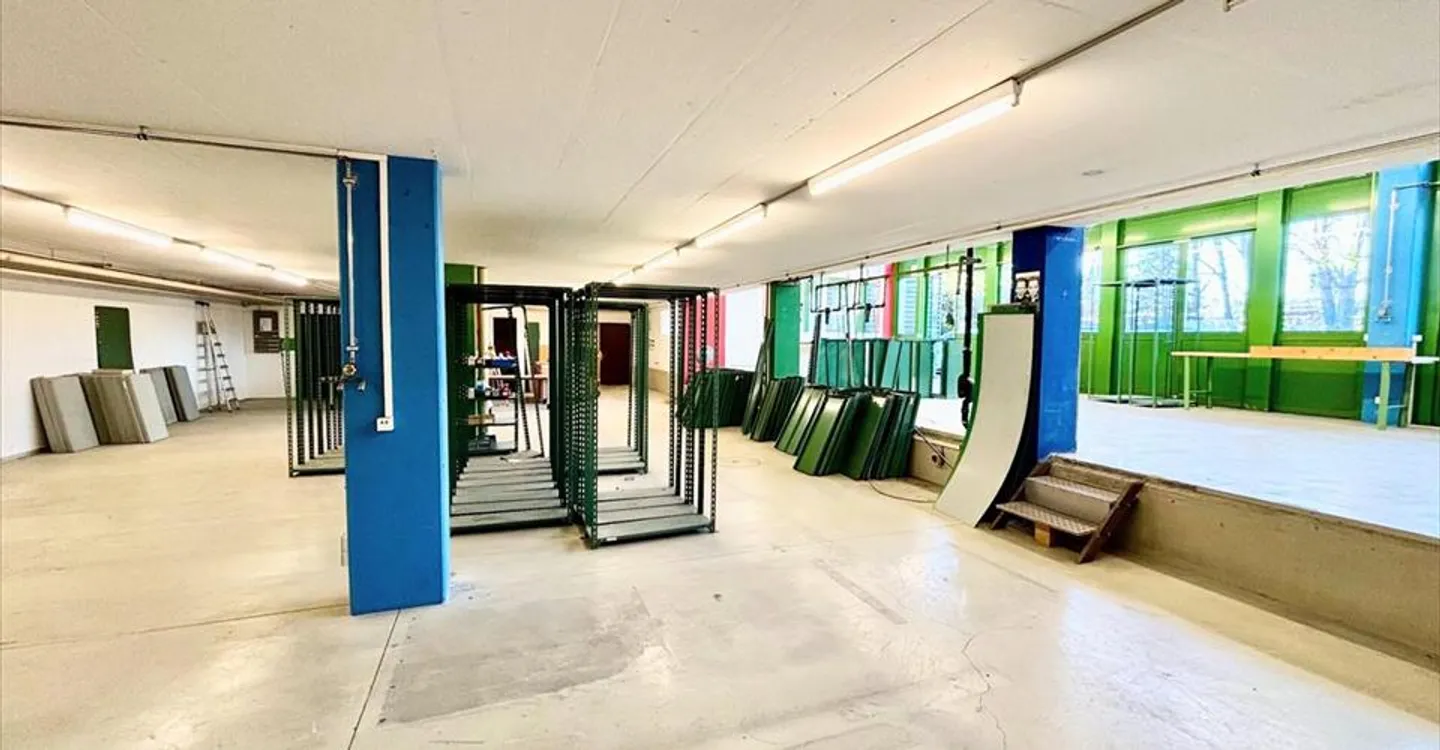 Office space for rent - Photo 6 of 8