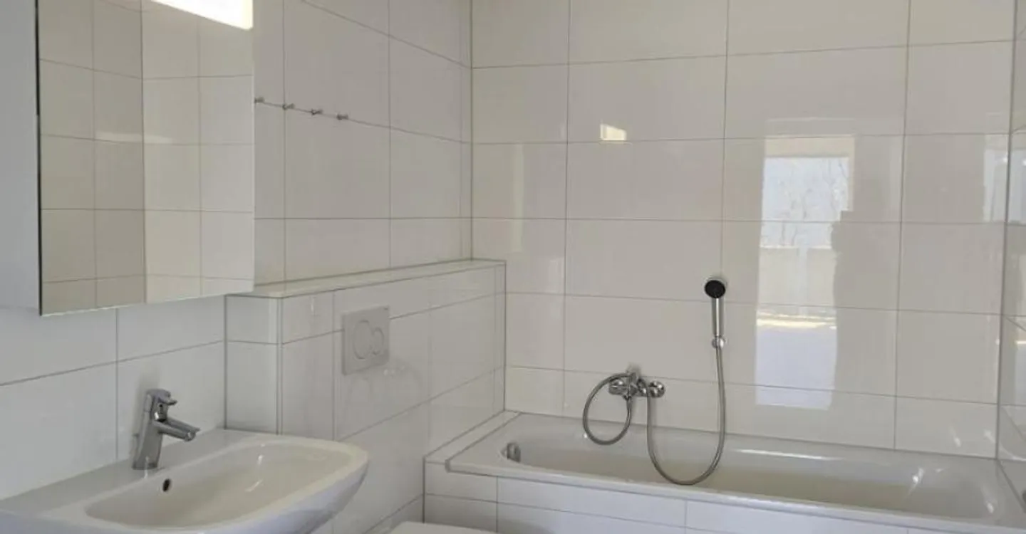 Appartement moderne avec balcon - Photo 7 sur 12