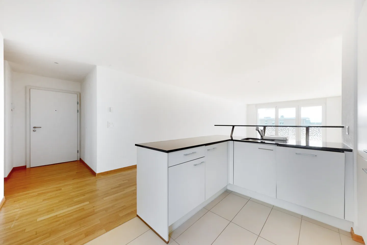 Appartement moderne avec balcon - Photo 9 sur 13