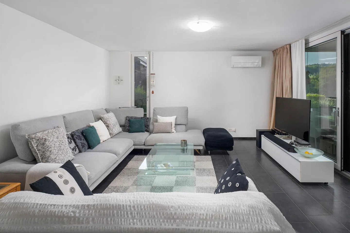 5½-Room Apartment with Dream Terrace - Photo 3 of 14