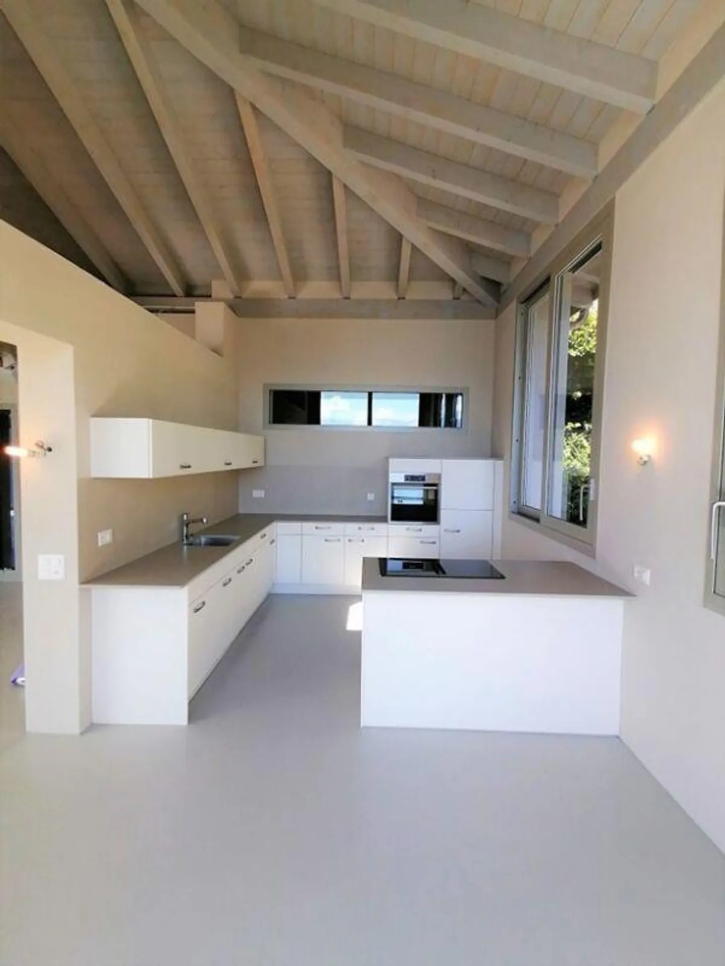 Semi-detached villa with 4 ½ and 2-room apartments and single-family house - Photo 10 of 13