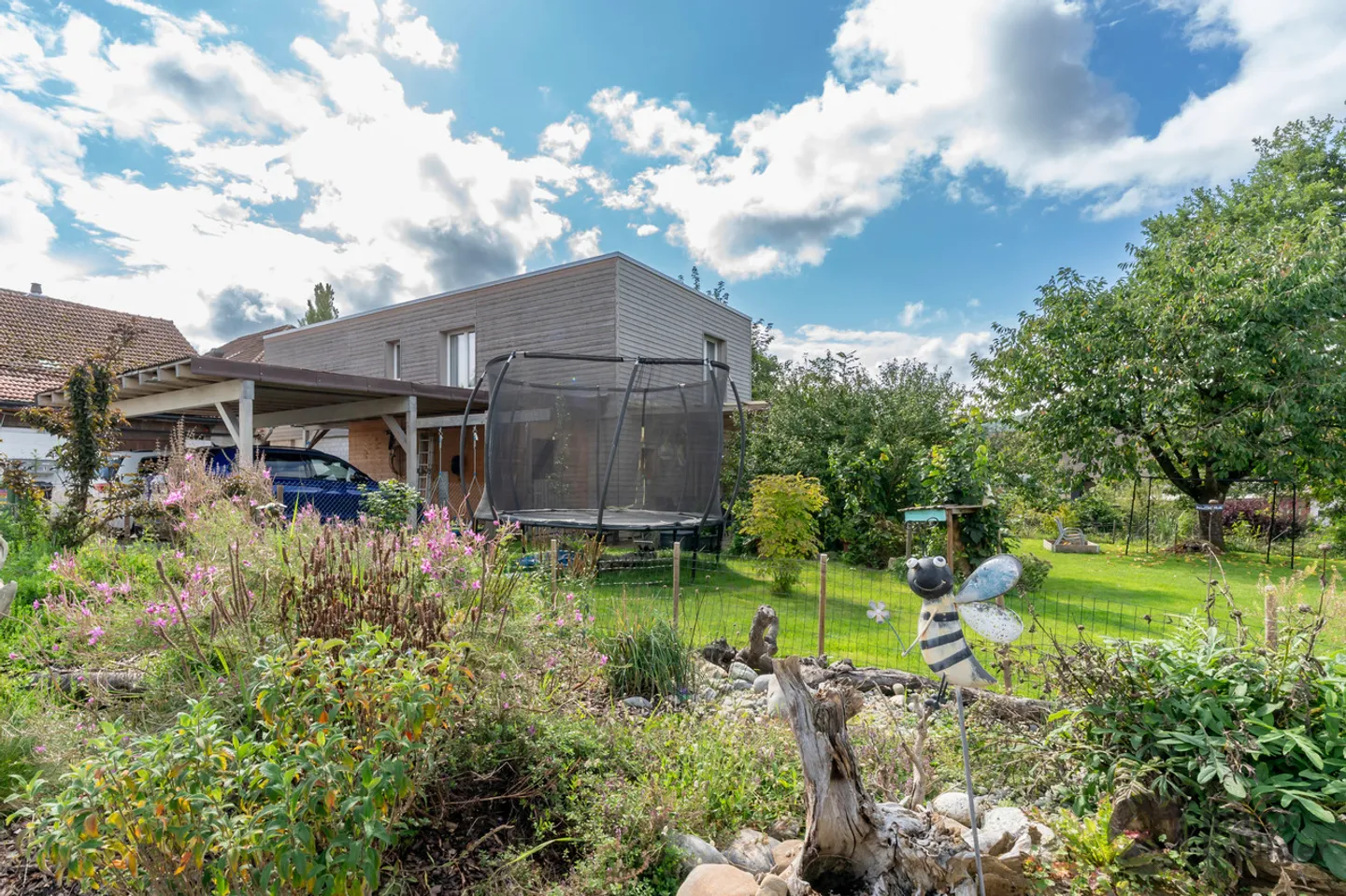 A 'Means' to Happiness - Your New Home Unites with Garden Idyl - Photo 19 of 19