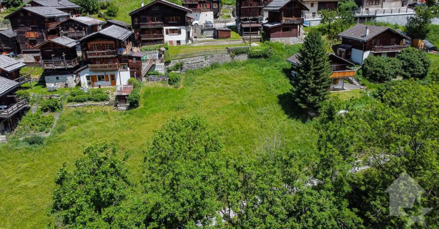 Wunderschönes Grundstück für Hauptwohnsitz - Foto 1 von 8