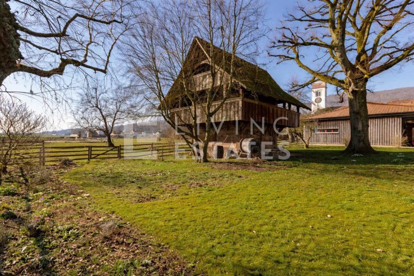 ESPACE POUR L'HOMME ET LE CHEVAL - UNE PROPRIÉTÉ DE VALEUR RARE - Photo 15 sur 19