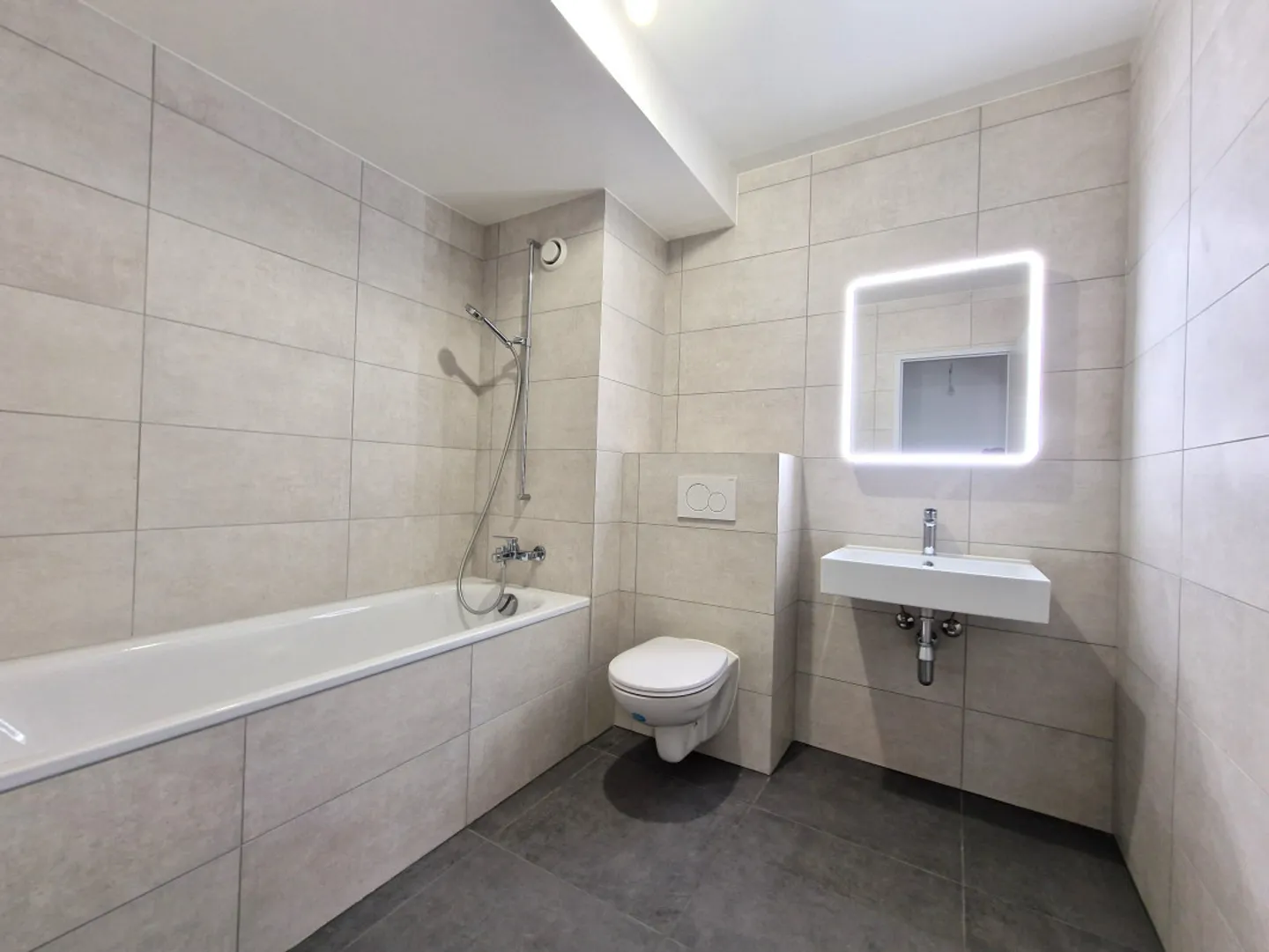 Corsier Zentrum, Gartenwohnung, Magnificent 5 Zimmer vollständig renoviert - Foto 6 von 11