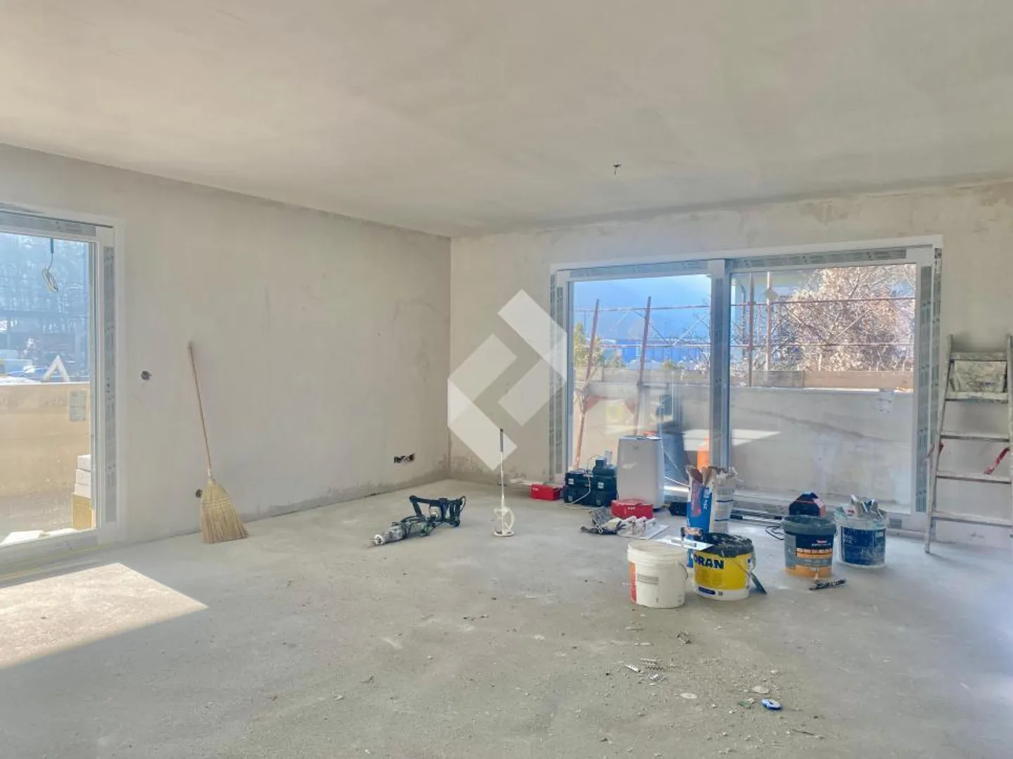 Outstanding Penthouse, South Orientation - Photo 2 of 12