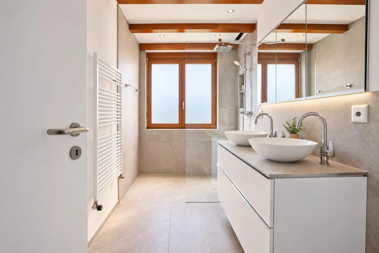 Vivere & Affittare: Casa unifamiliare con appartamento separato e giardino d'inverno - Foto 7 di 18