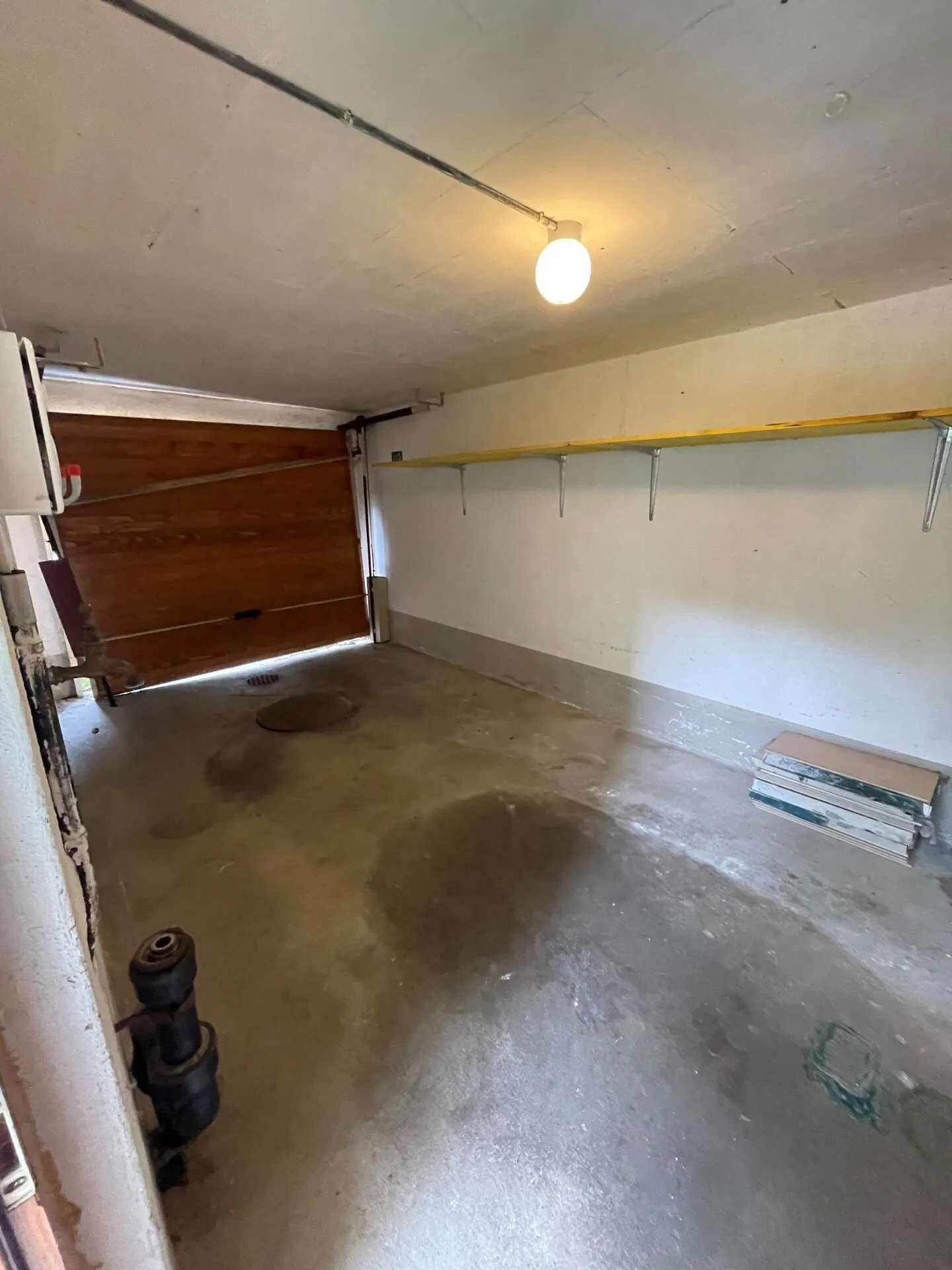 Single Garage - Photo 1 of 2