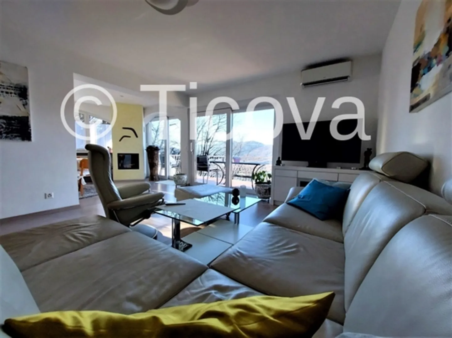 Bellissimo appartamento ristrutturato e panoramico a Montagnola - Foto 2 di 13